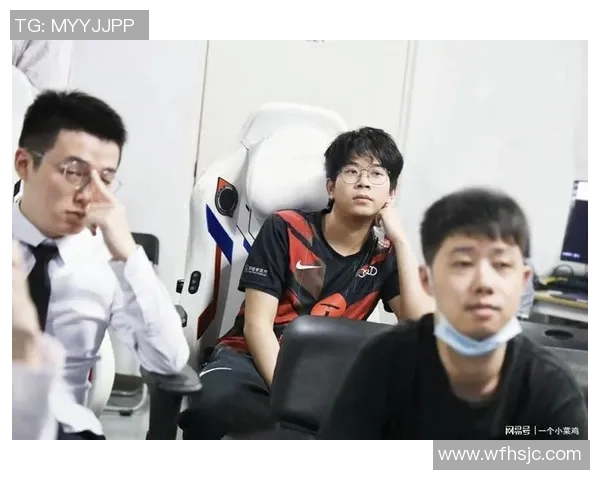 CSGO赛事中TES团队协作引发热议的争议与反思